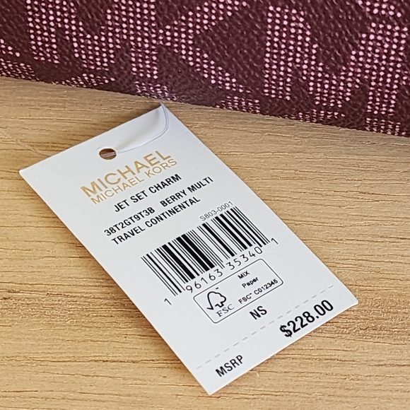 Michael Kors Jet Set Logo LG Wristlet Wallet - Picture 5 of 6